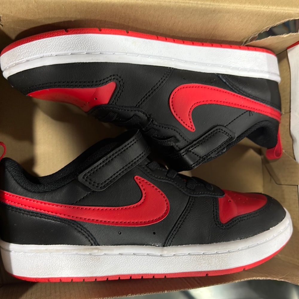 Nike Court Borough Low 2